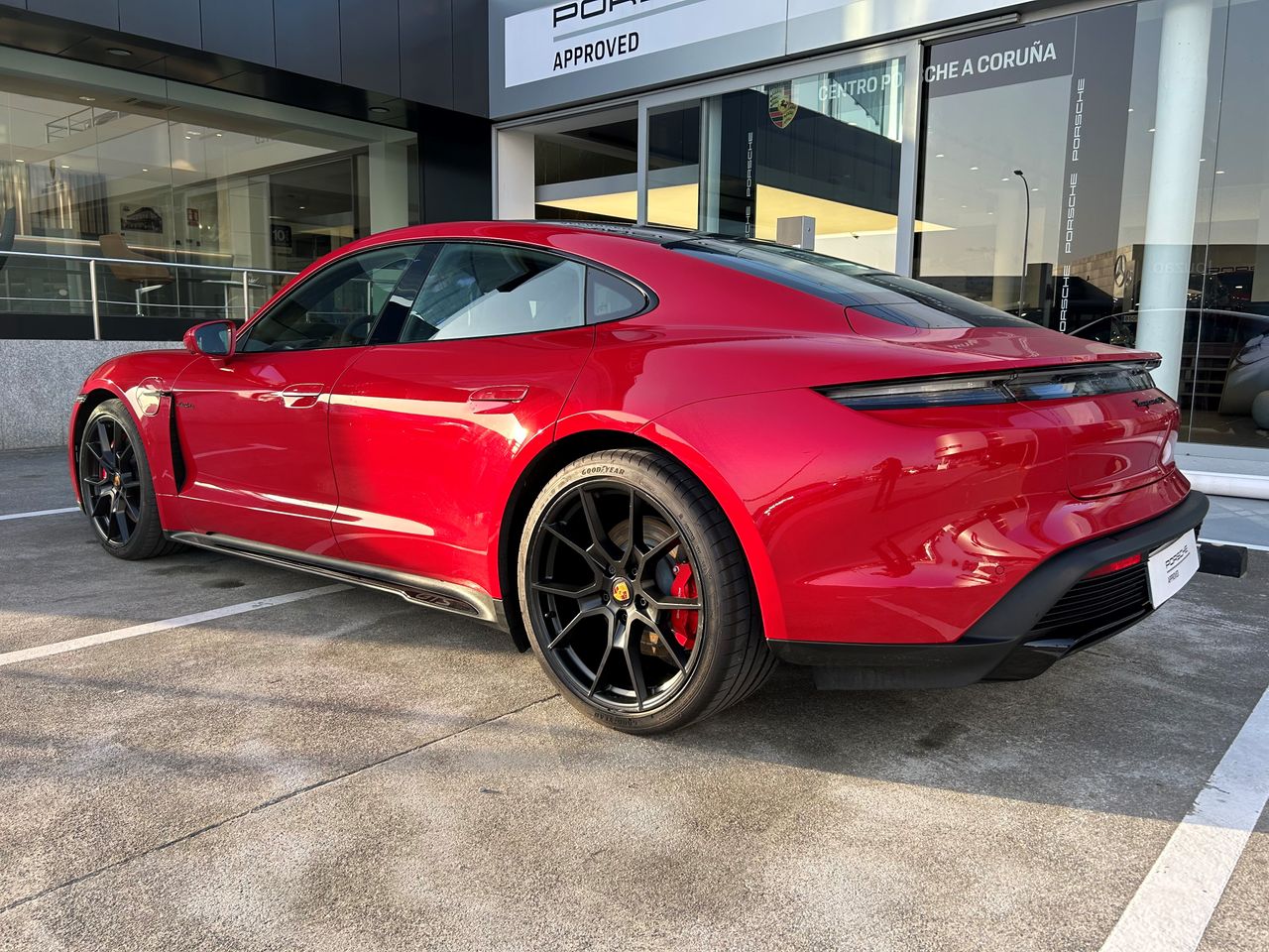 Foto Porsche Taycan 3