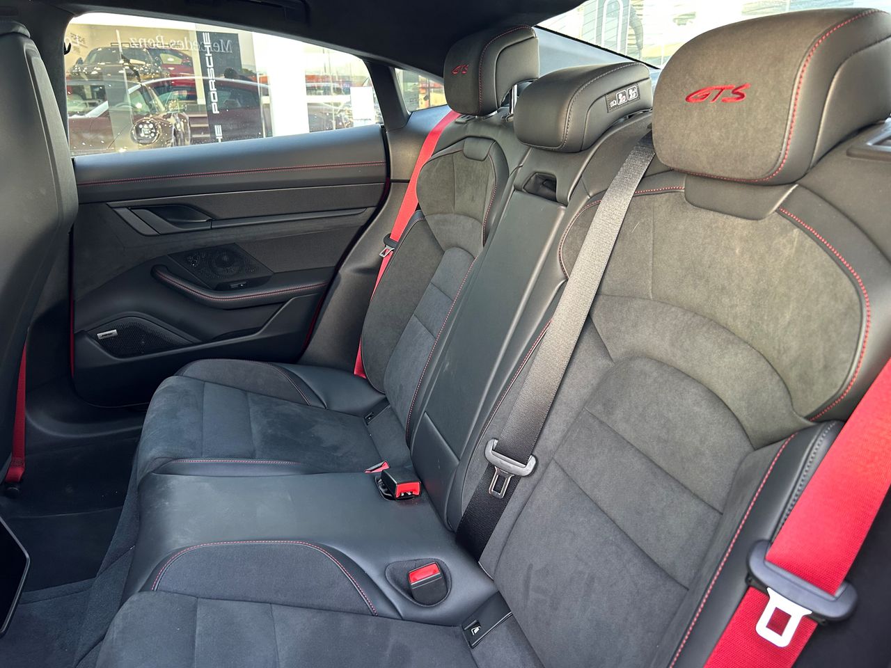 Foto Porsche Taycan 15