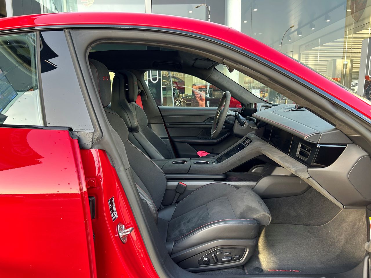 Foto Porsche Taycan 17
