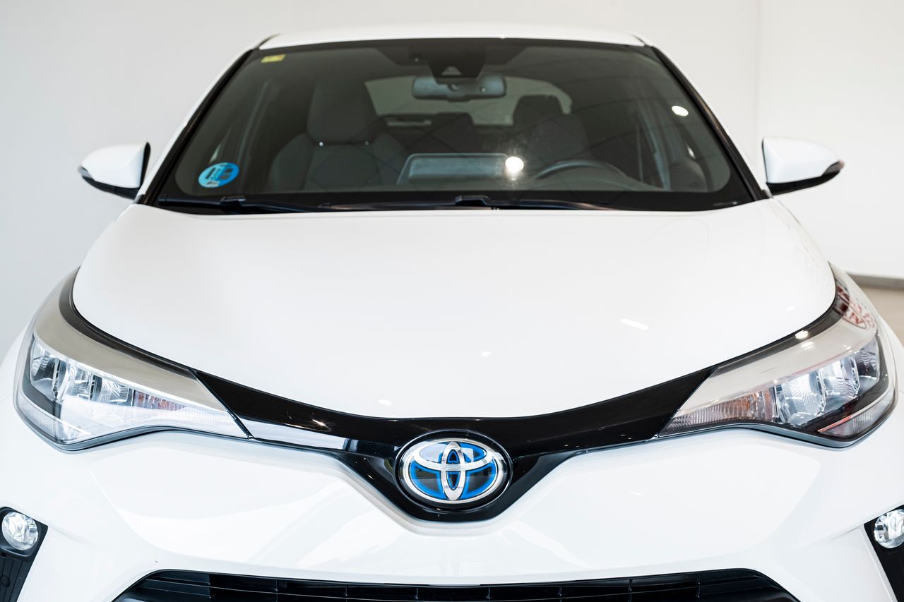 Foto Toyota C-HR 4