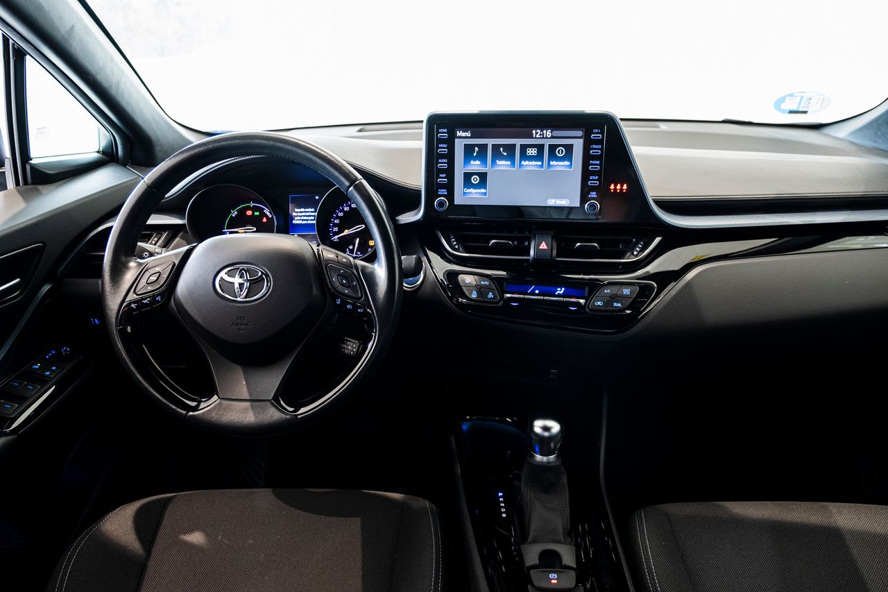 Foto Toyota C-HR 15