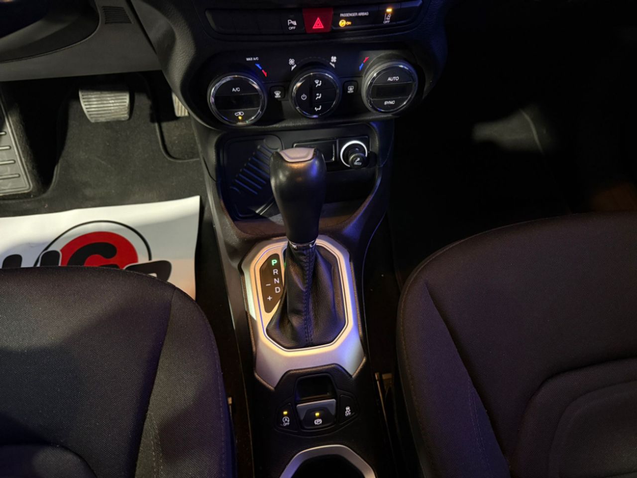 Foto Jeep Renegade 15