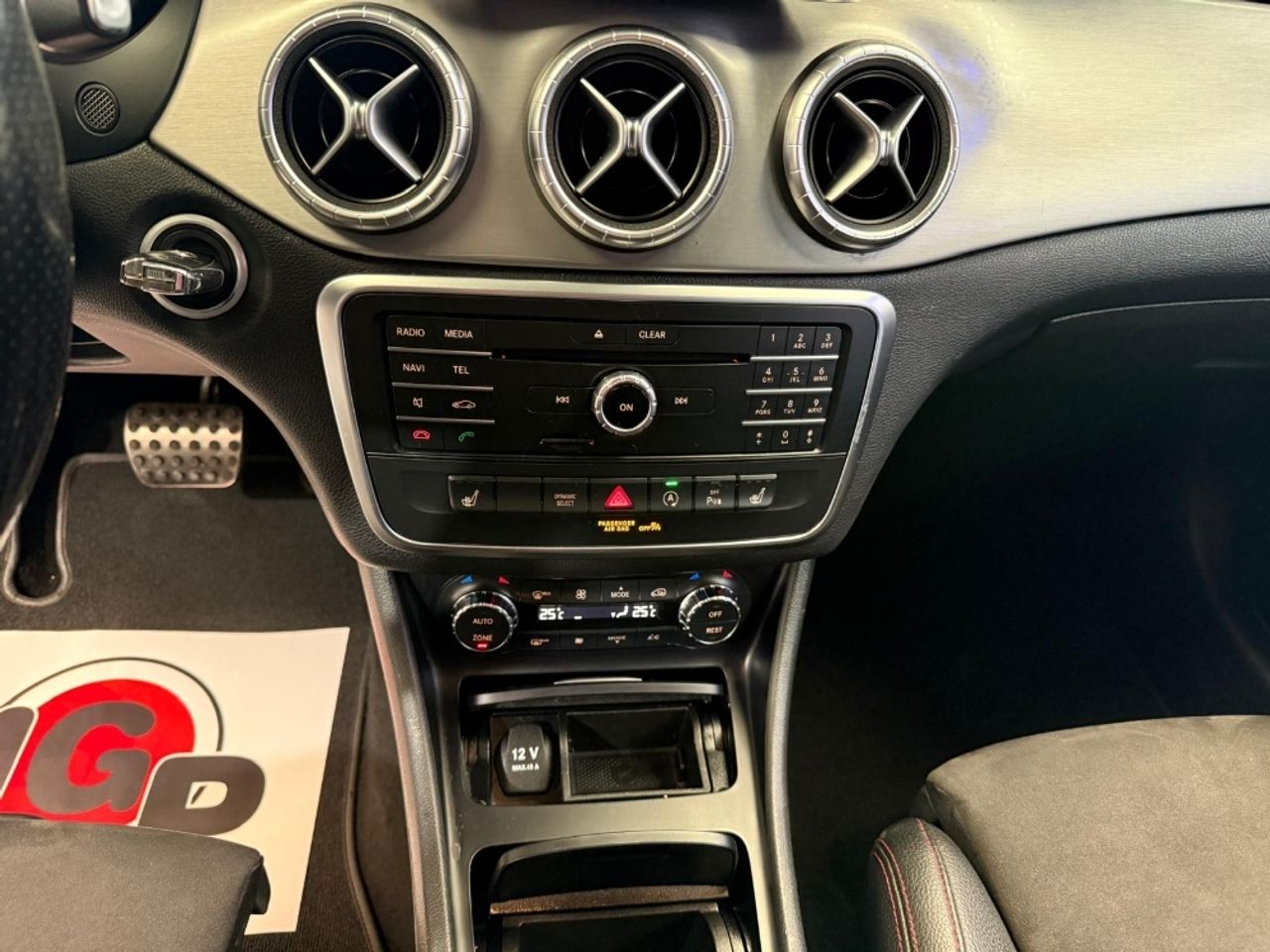 Foto Mercedes-Benz Clase CLA 15