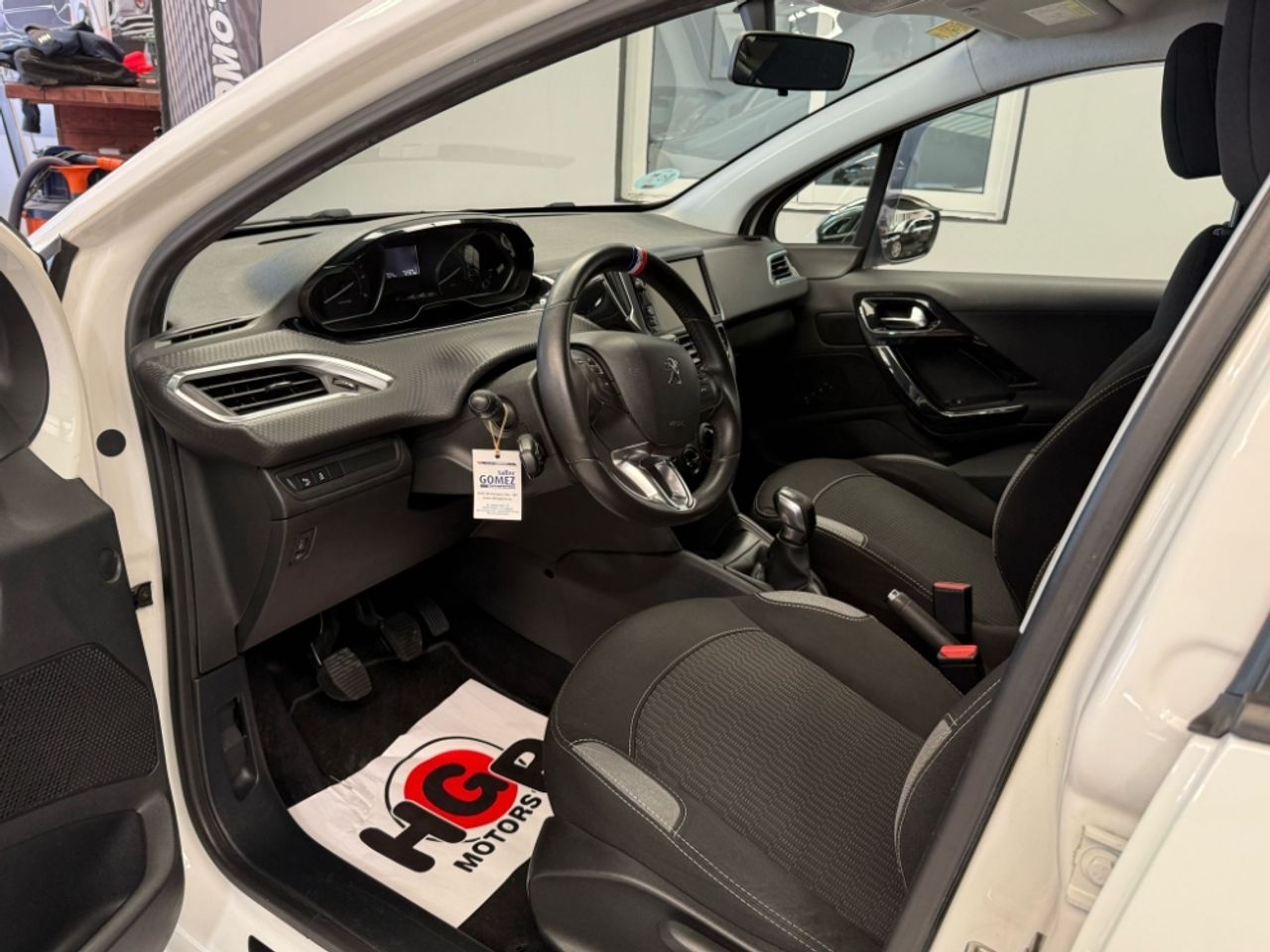 Foto Peugeot 208 10