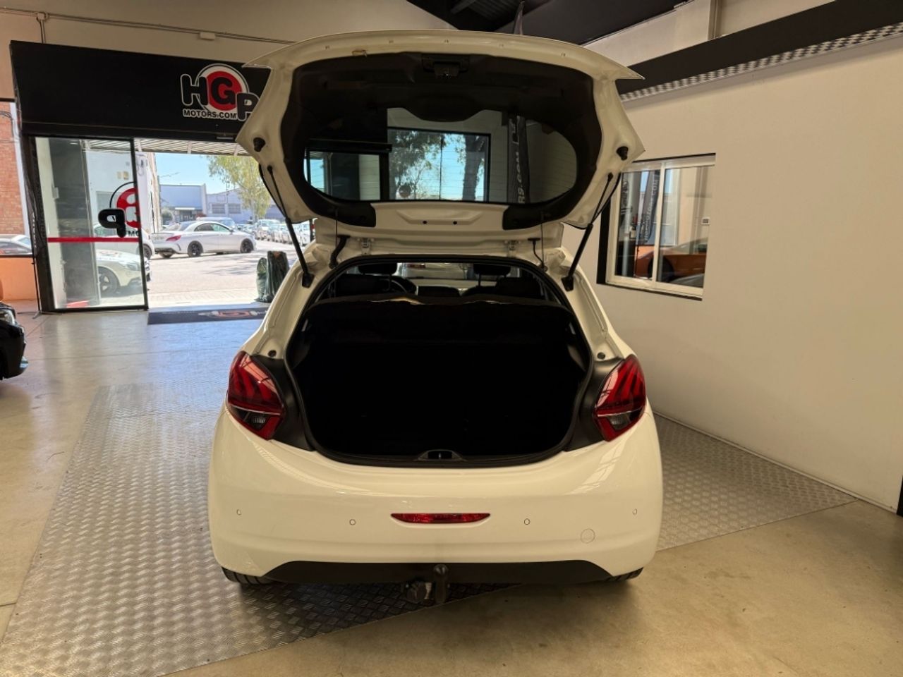 Foto Peugeot 208 11