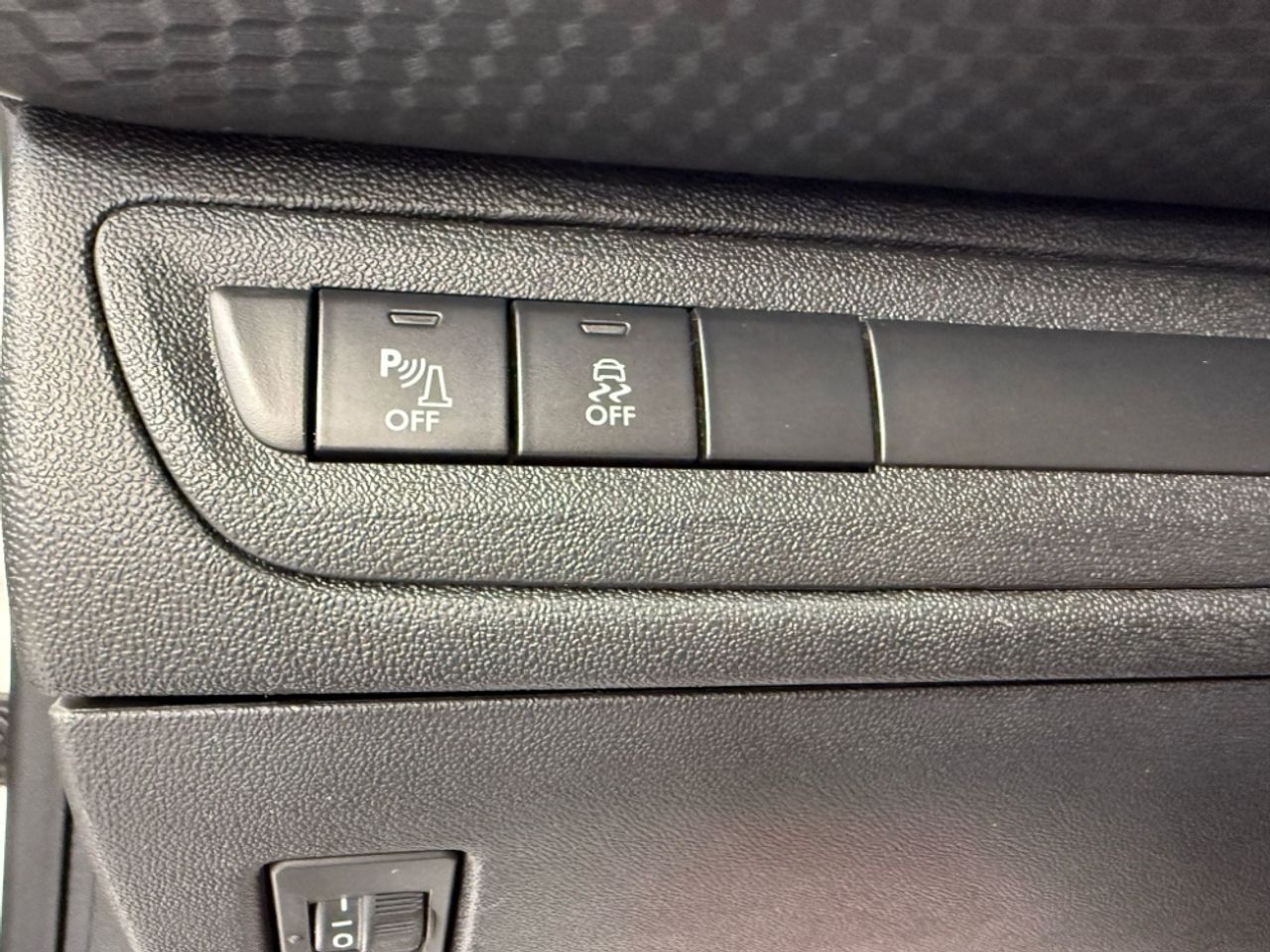 Foto Peugeot 208 13