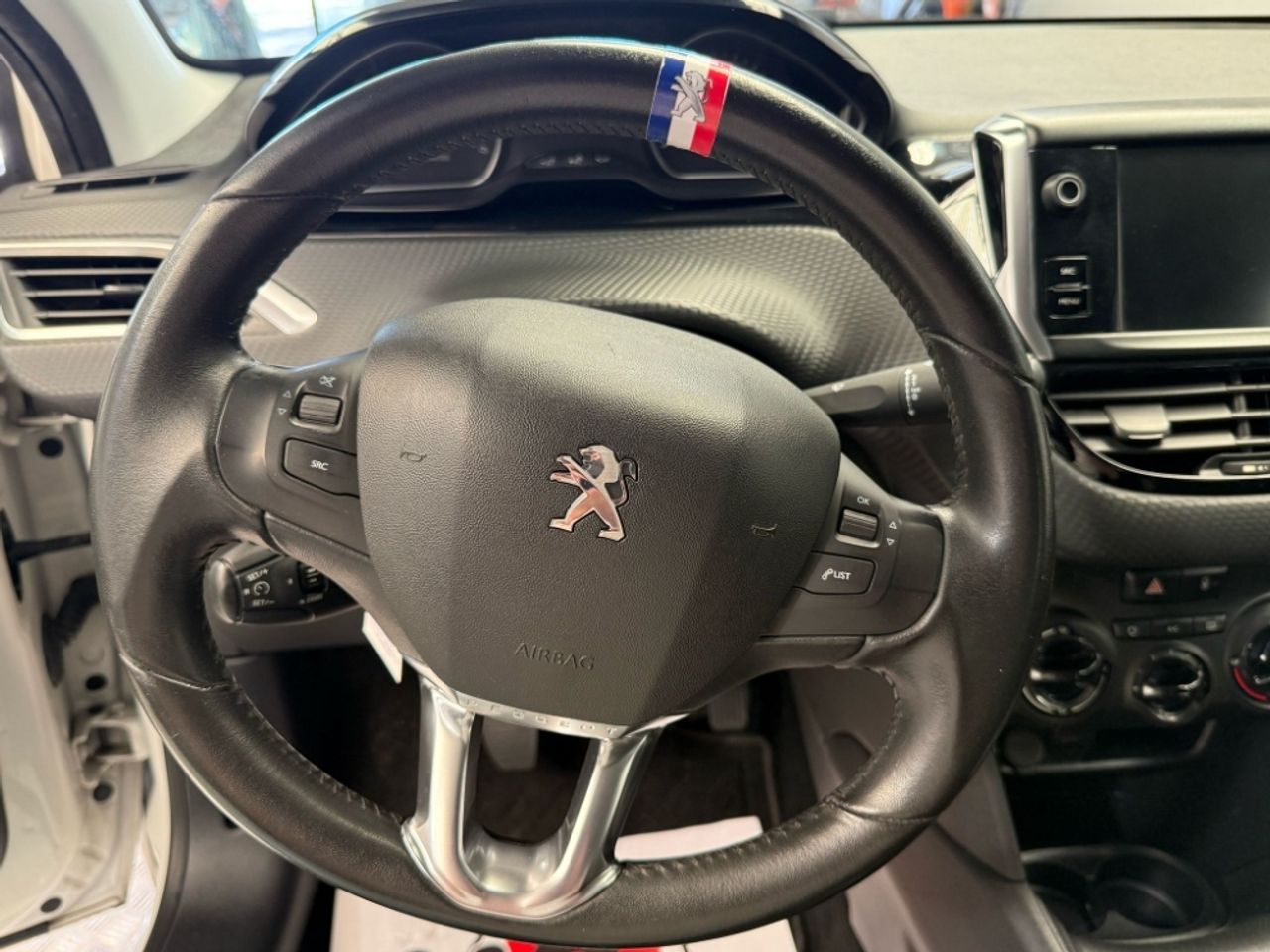 Foto Peugeot 208 16