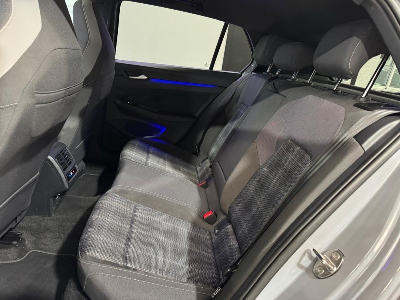 Foto Volkswagen Golf 16