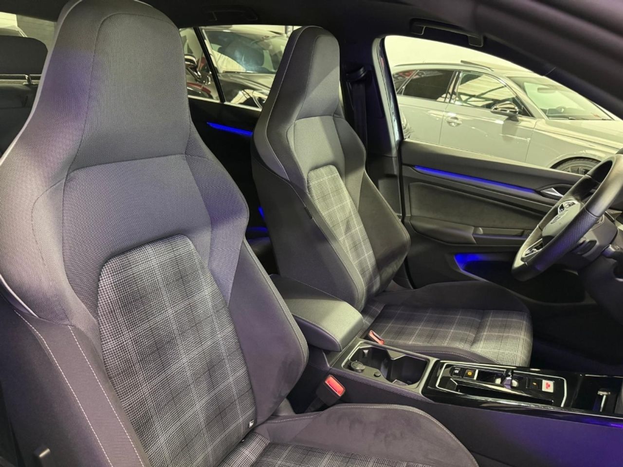Foto Volkswagen Golf 24