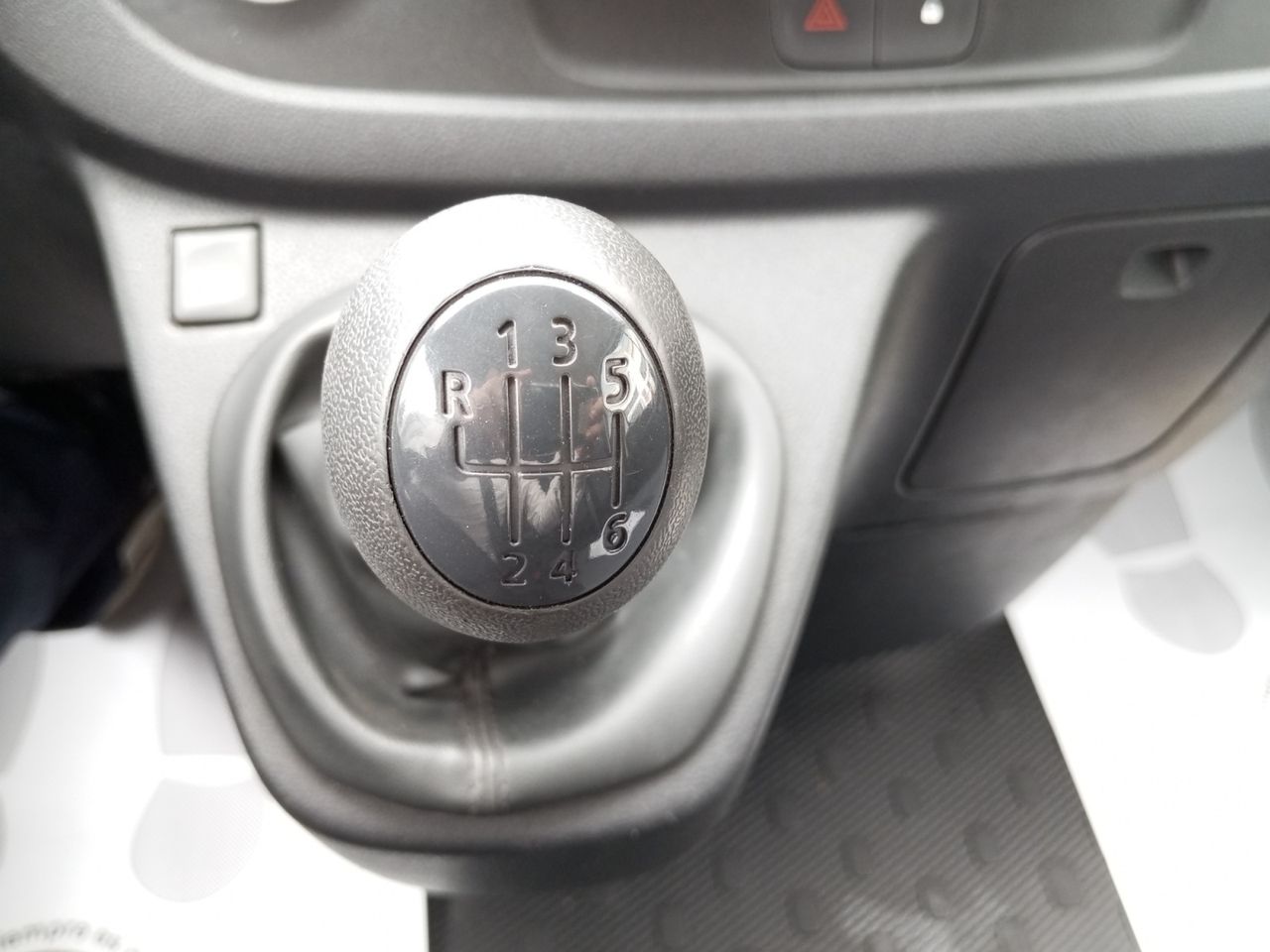 Foto Opel Vivaro 13