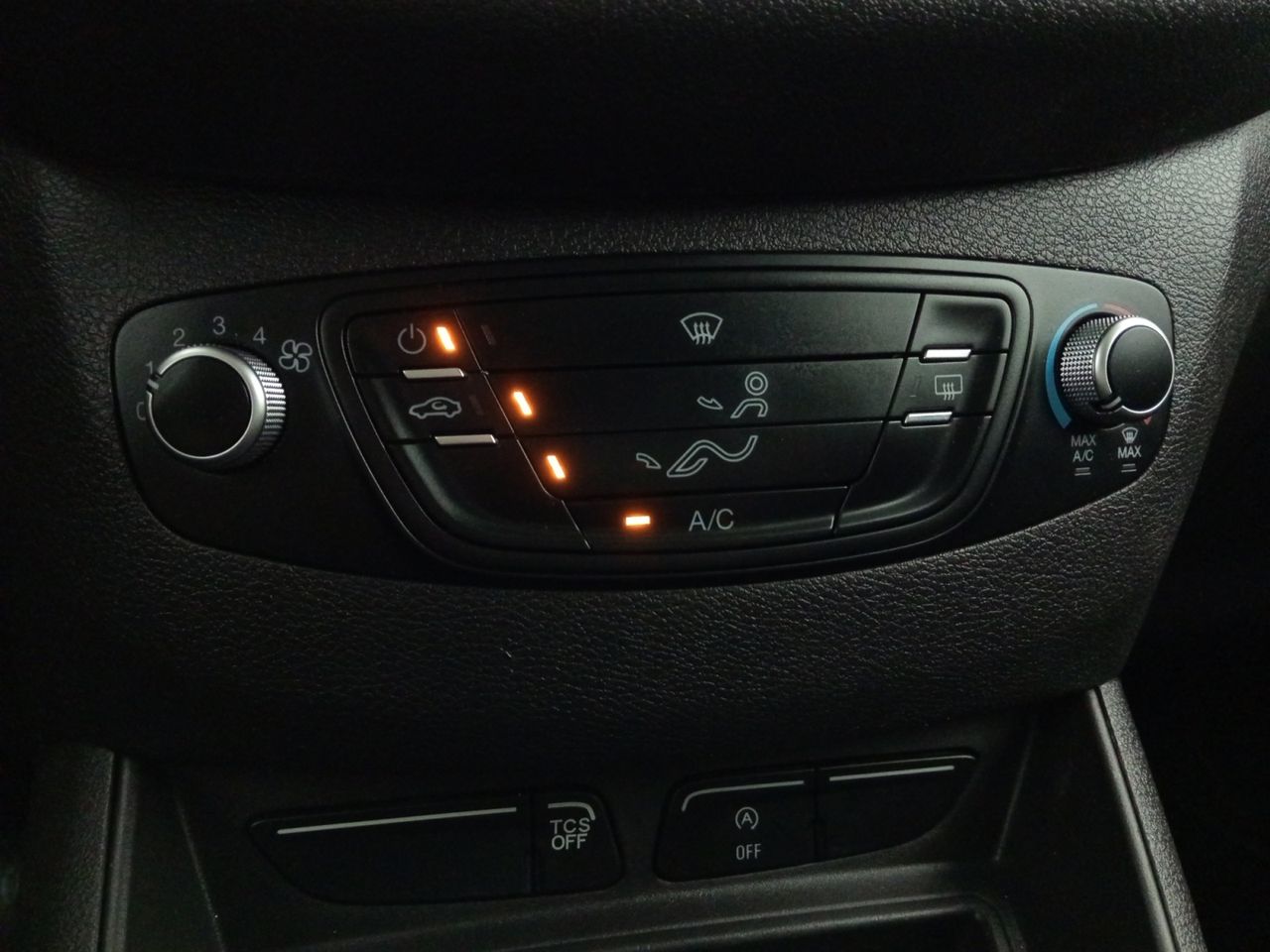 Foto Ford Transit  Courier 12