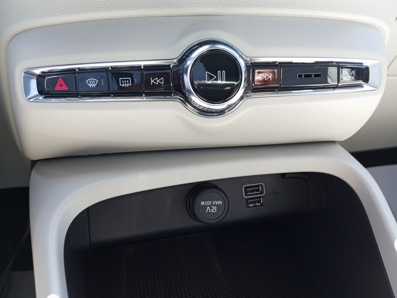Foto Volvo XC40 13