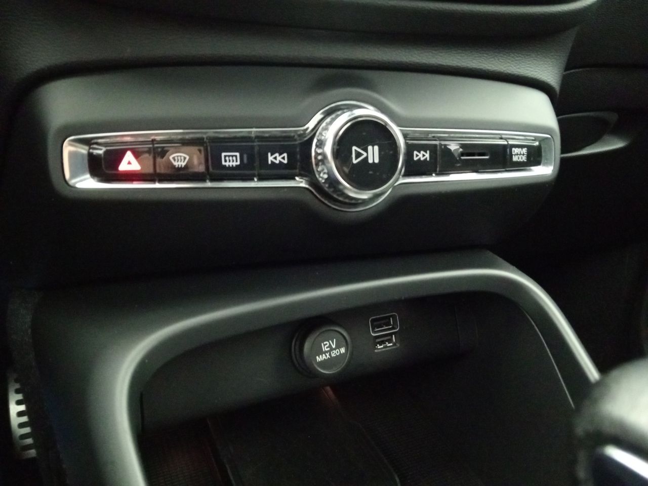 Foto Volvo XC40 12