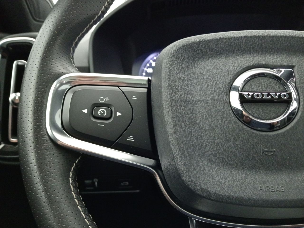 Foto Volvo XC40 14