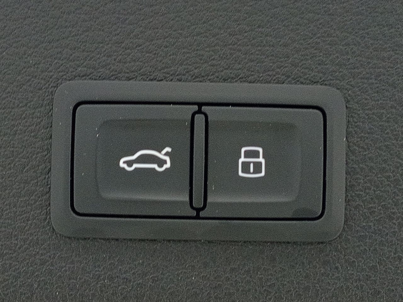 Foto Audi E-tron 29