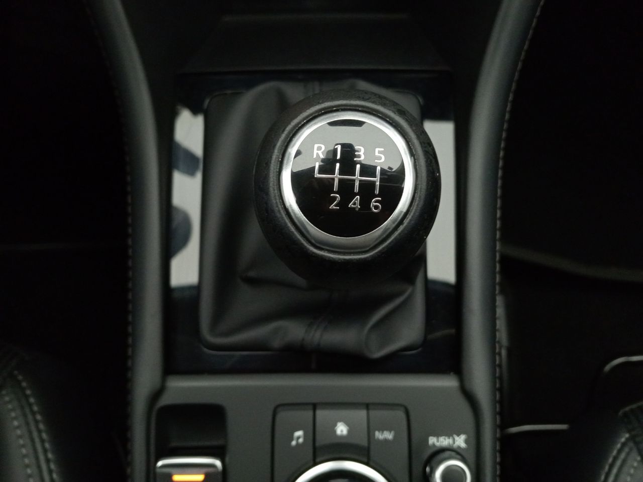 Foto Mazda CX-3 15