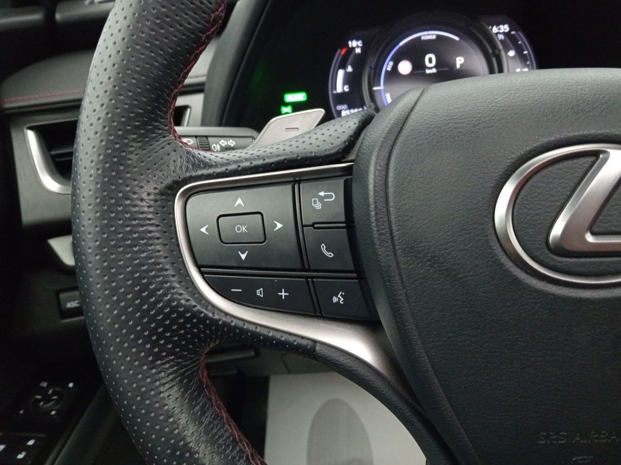 Foto Lexus UX 18