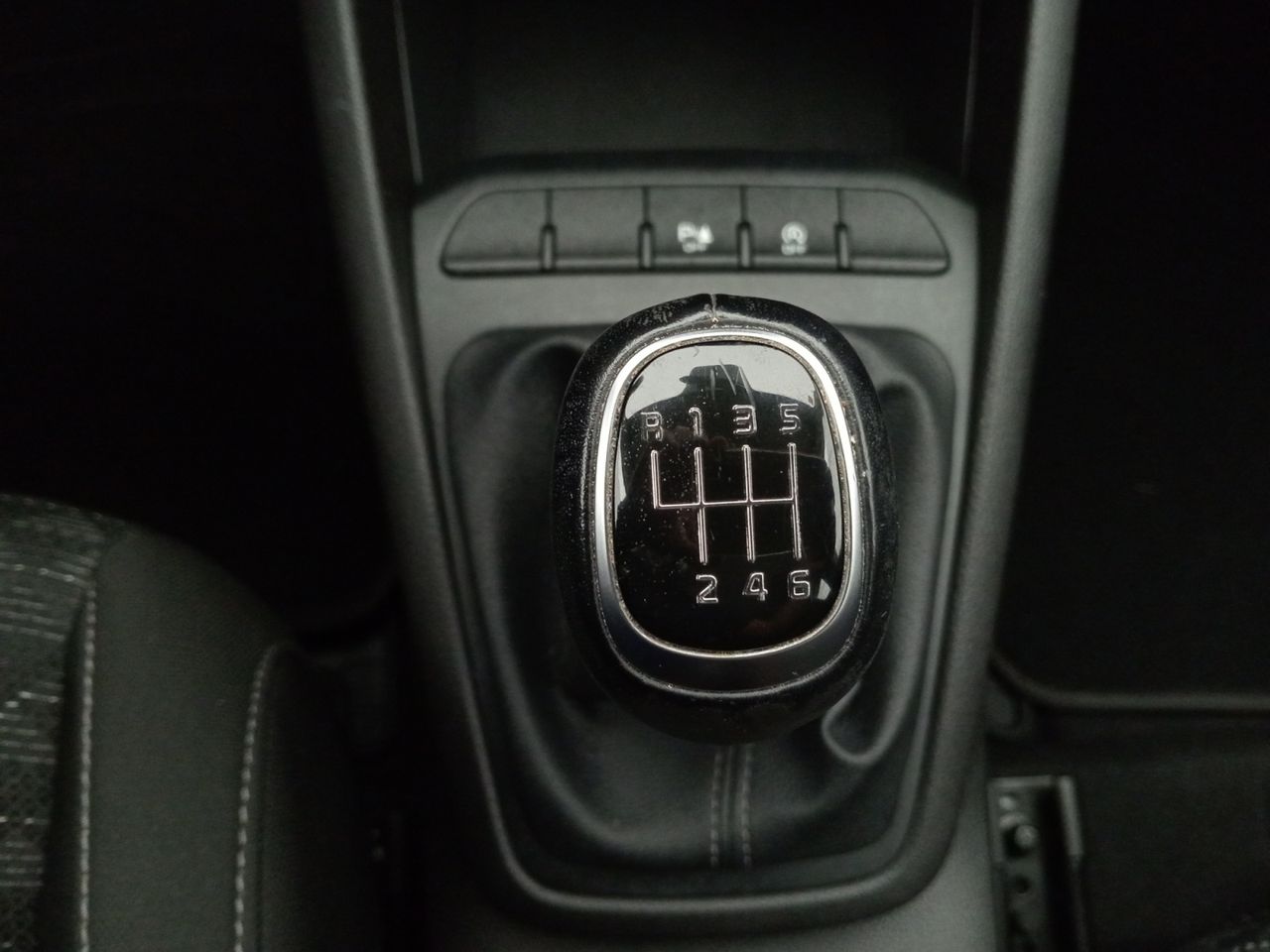Foto Kia Rio 14