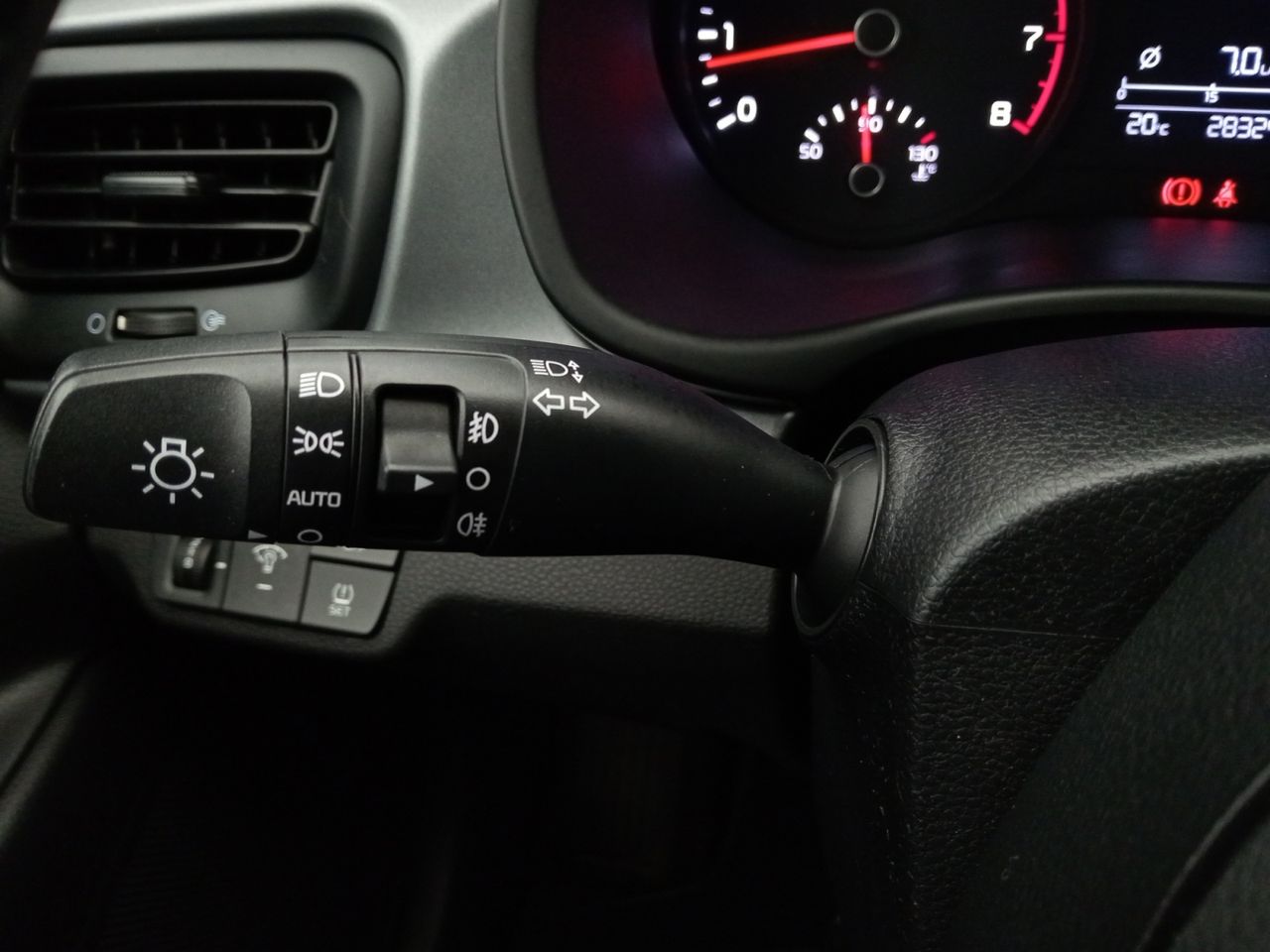 Foto Kia Rio 18