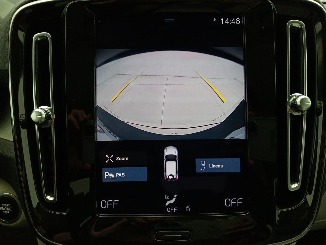 Foto Volvo XC40 13