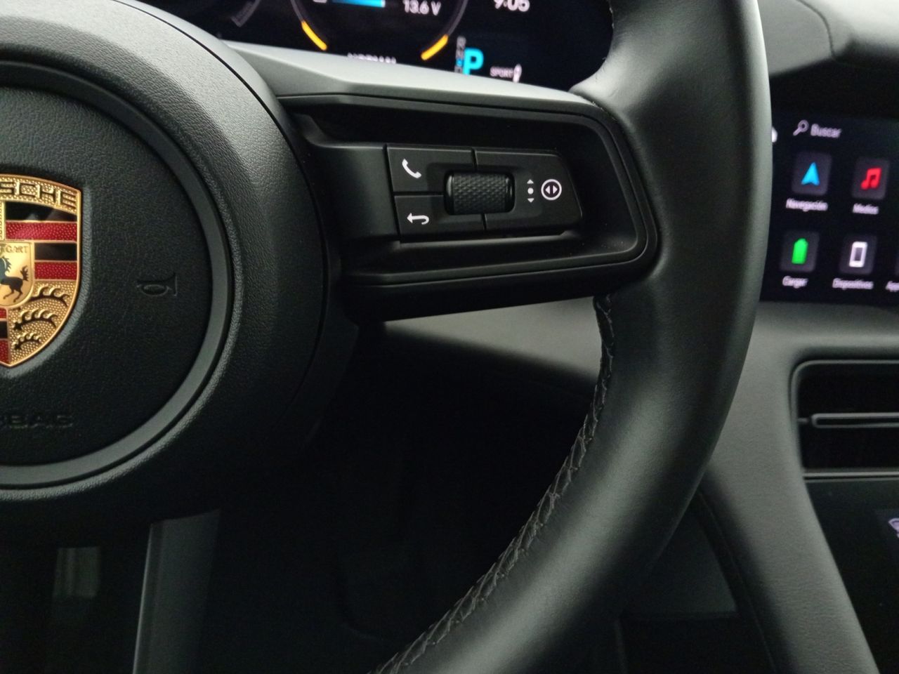 Foto Porsche Taycan 18
