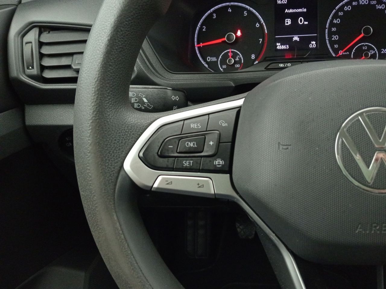 Foto Volkswagen T-Cross 14