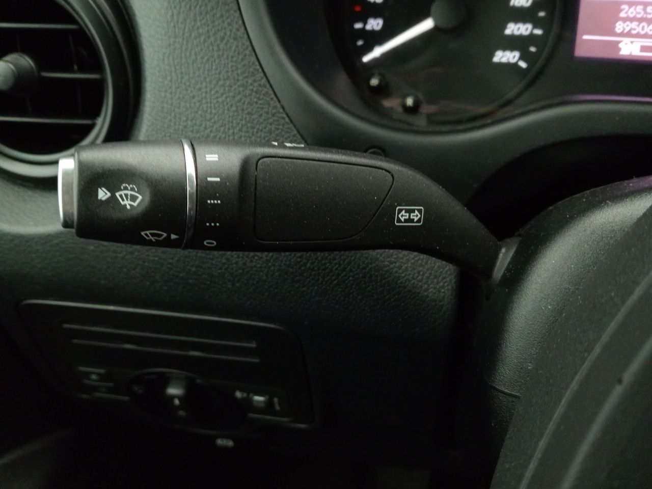 Foto Mercedes-Benz Vito 14