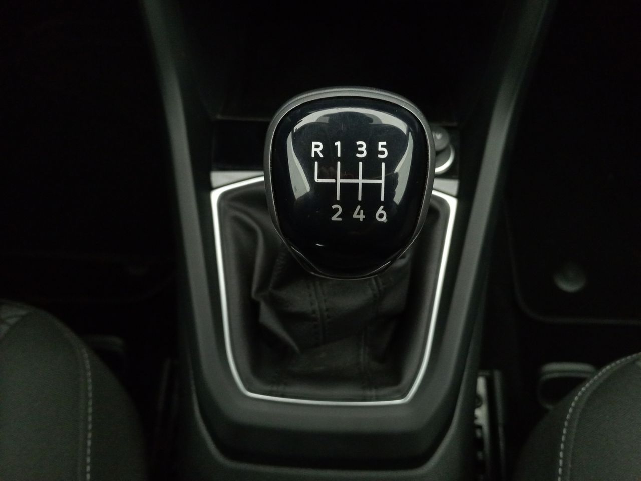 Foto Volkswagen T-Cross 14