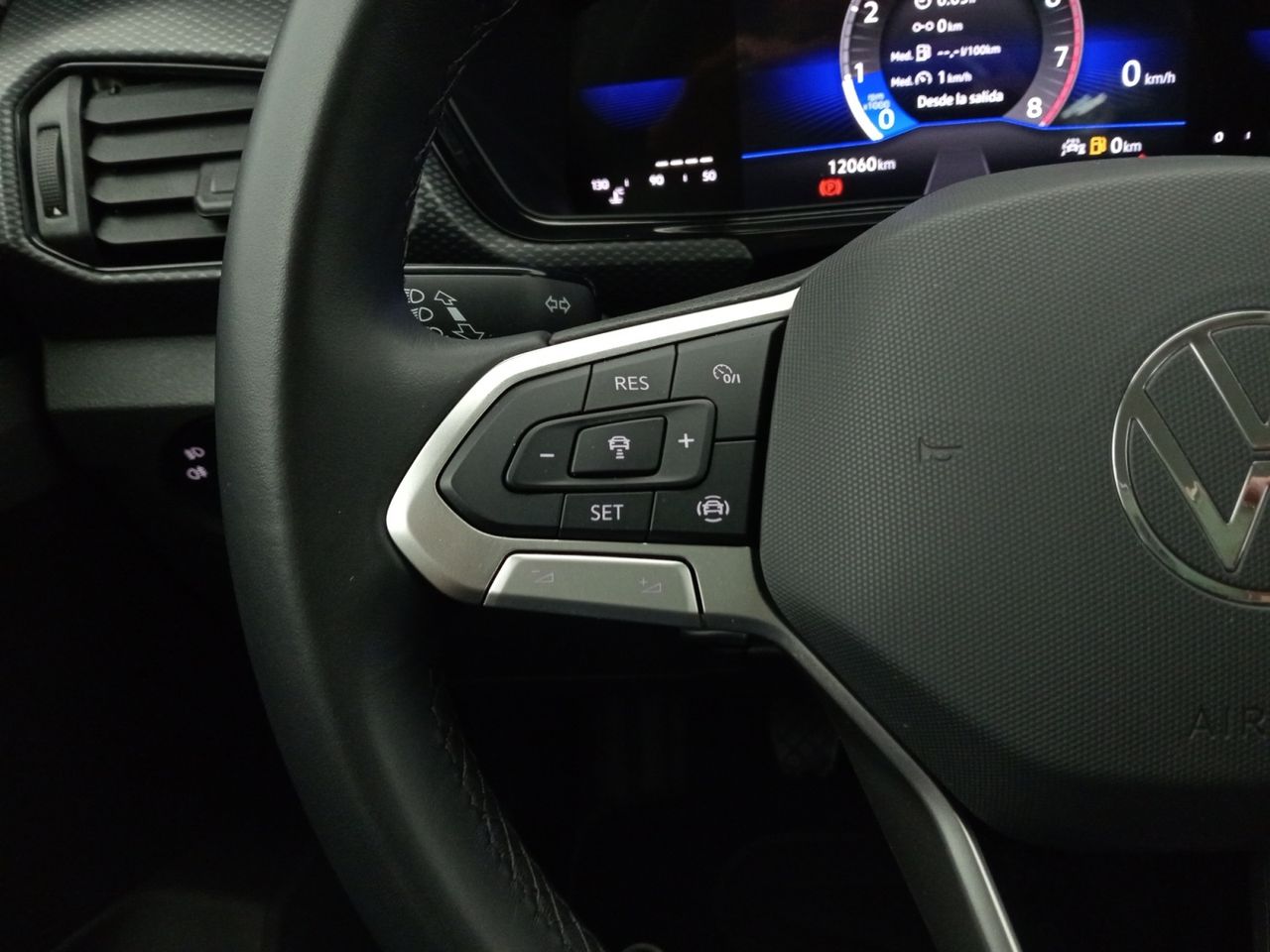 Foto Volkswagen T-Cross 15