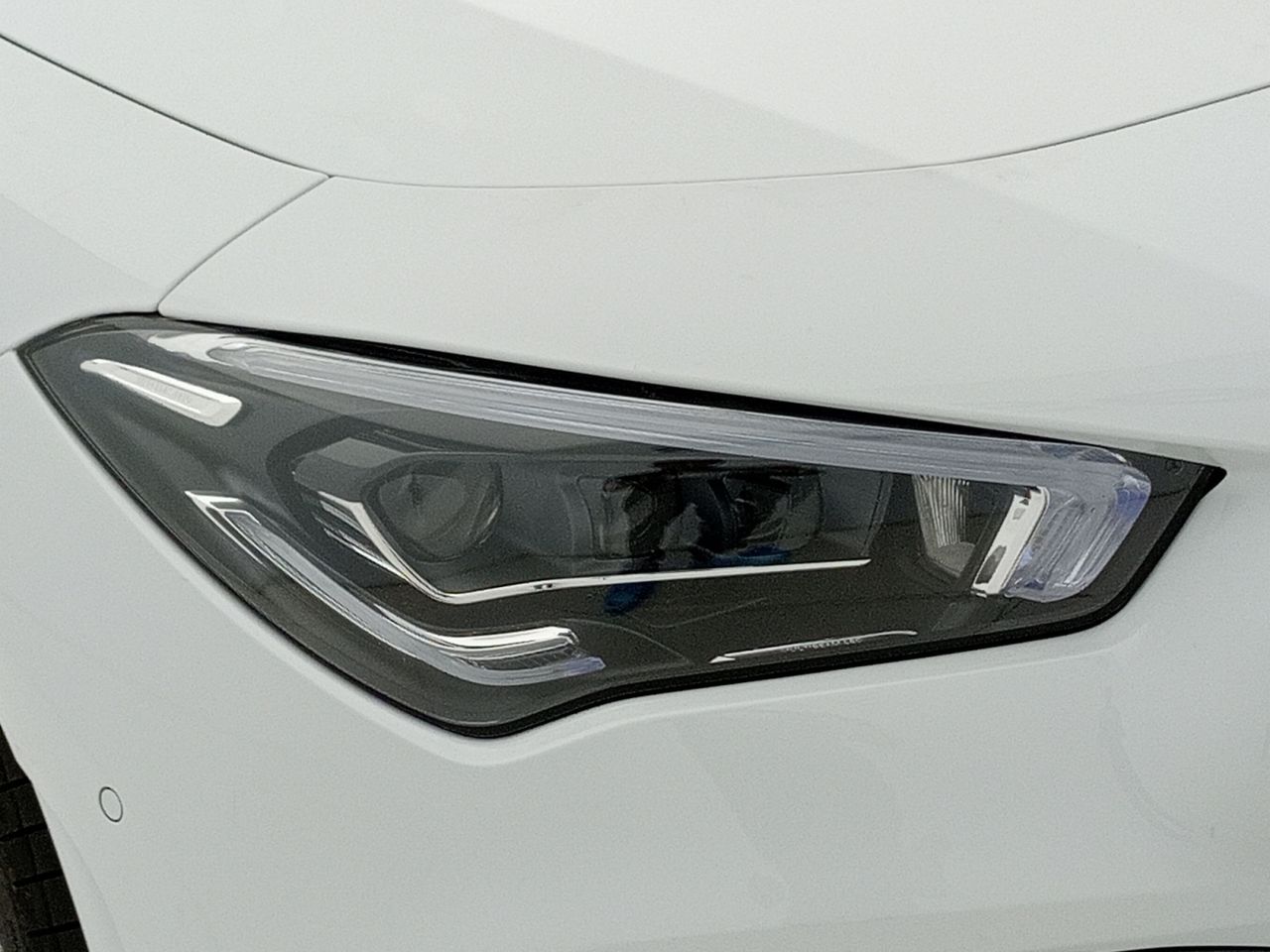 Foto Mercedes-Benz Clase CLA 23