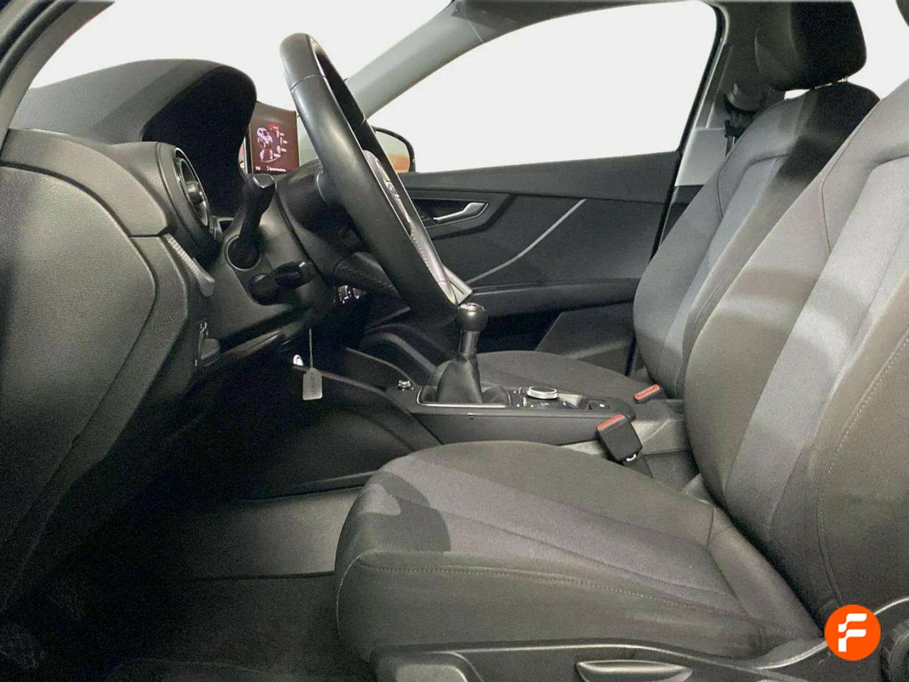 Foto Audi Q2 10