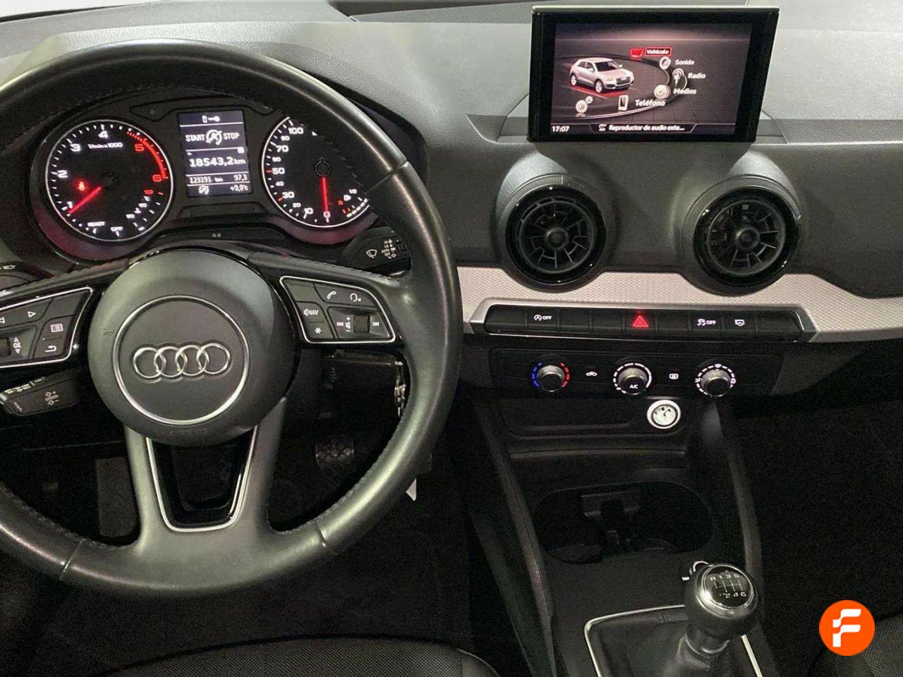 Foto Audi Q2 14