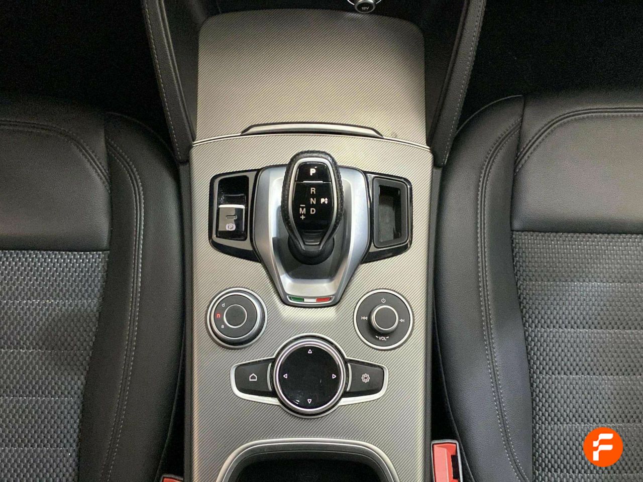 Foto Alfa Romeo Stelvio 18