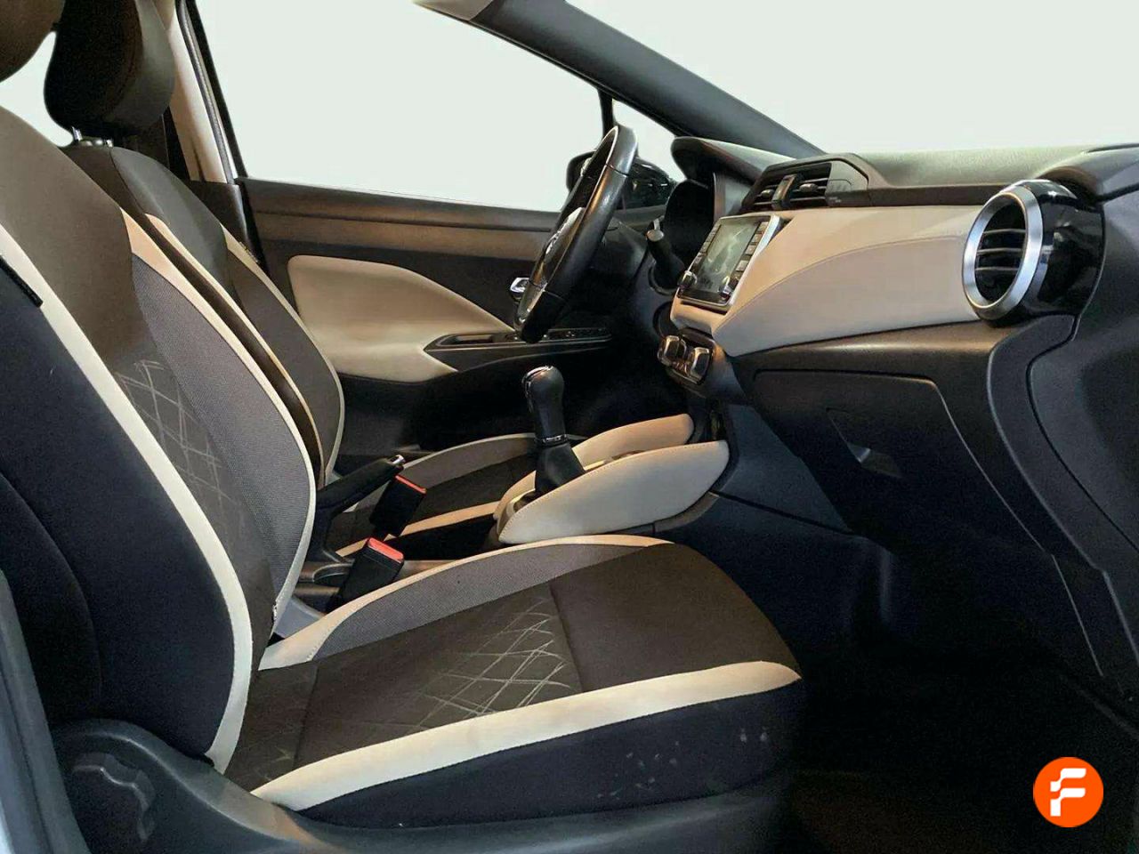 Foto Nissan Micra 13