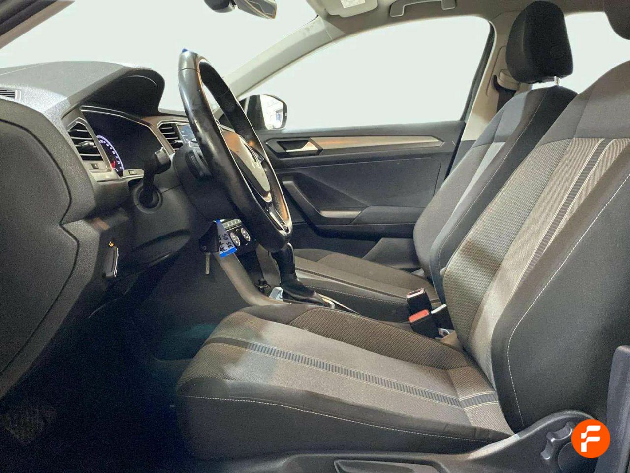 Foto Volkswagen T-Roc 11