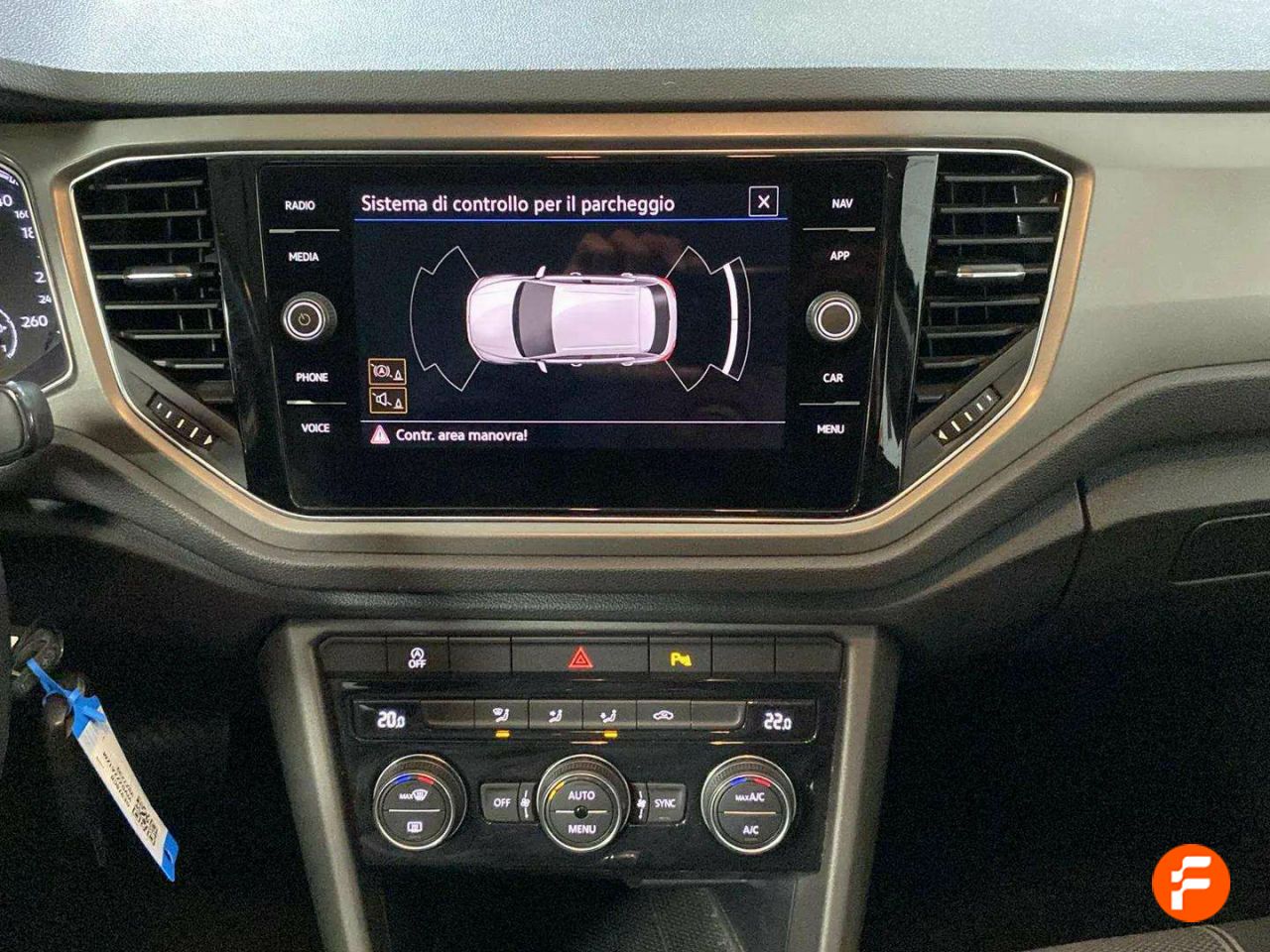 Foto Volkswagen T-Roc 17
