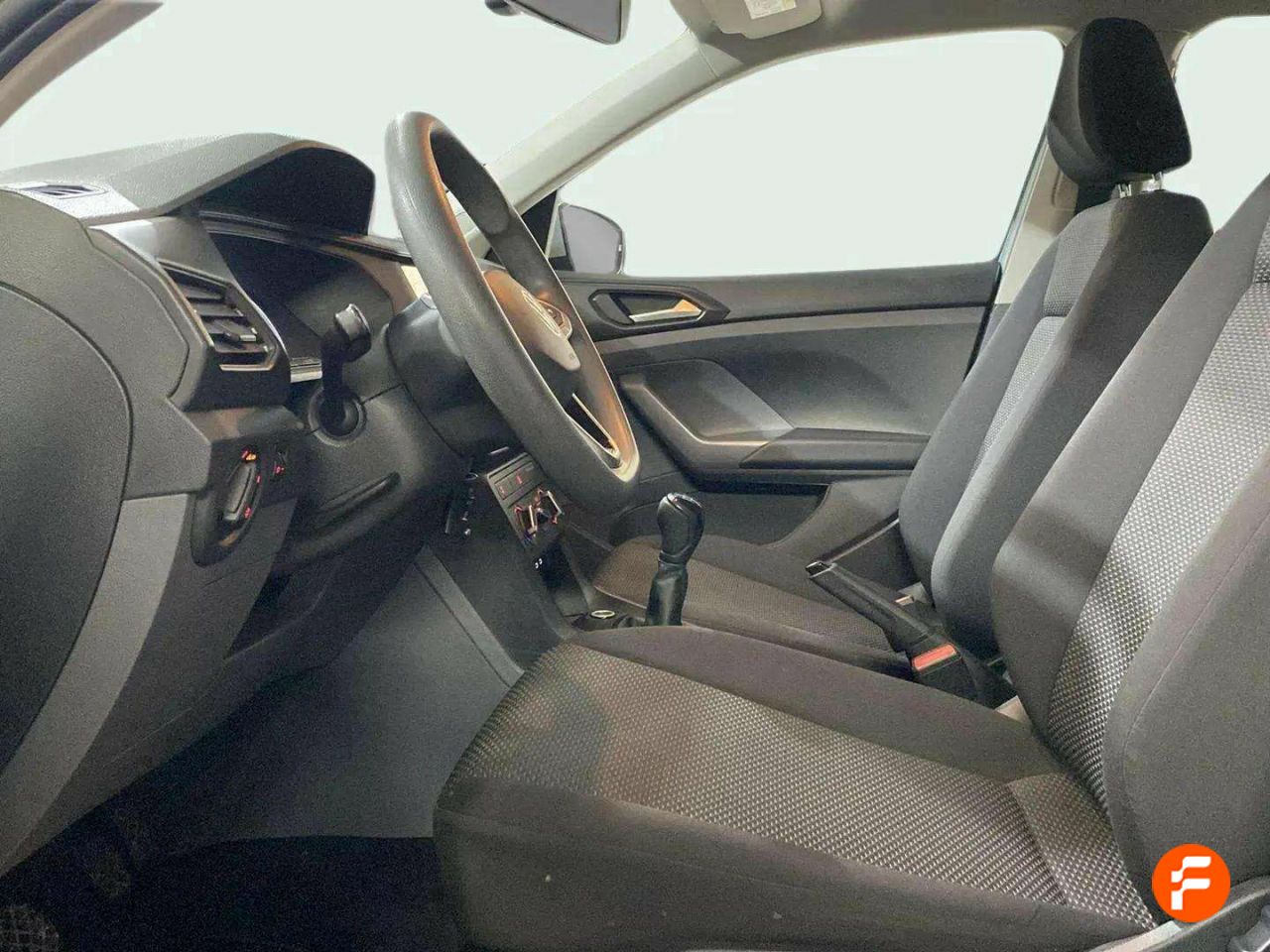 Foto Volkswagen T-Cross 11