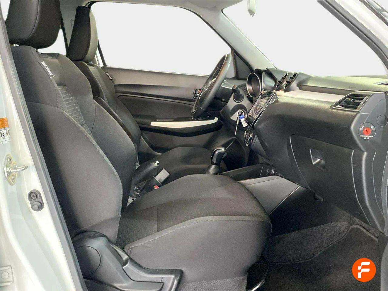 Foto Suzuki Swift 13