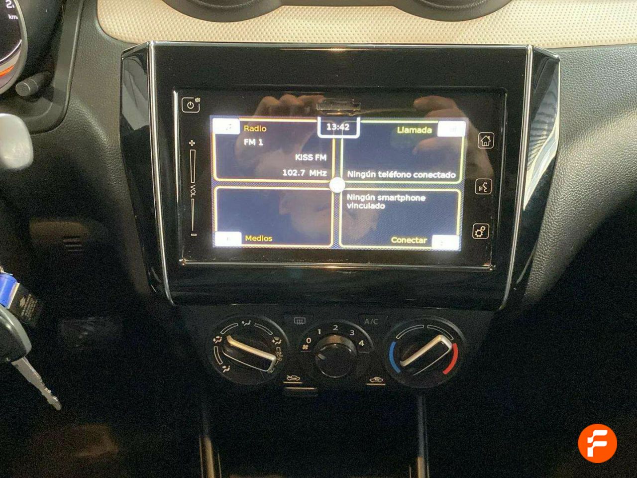 Foto Suzuki Swift 16