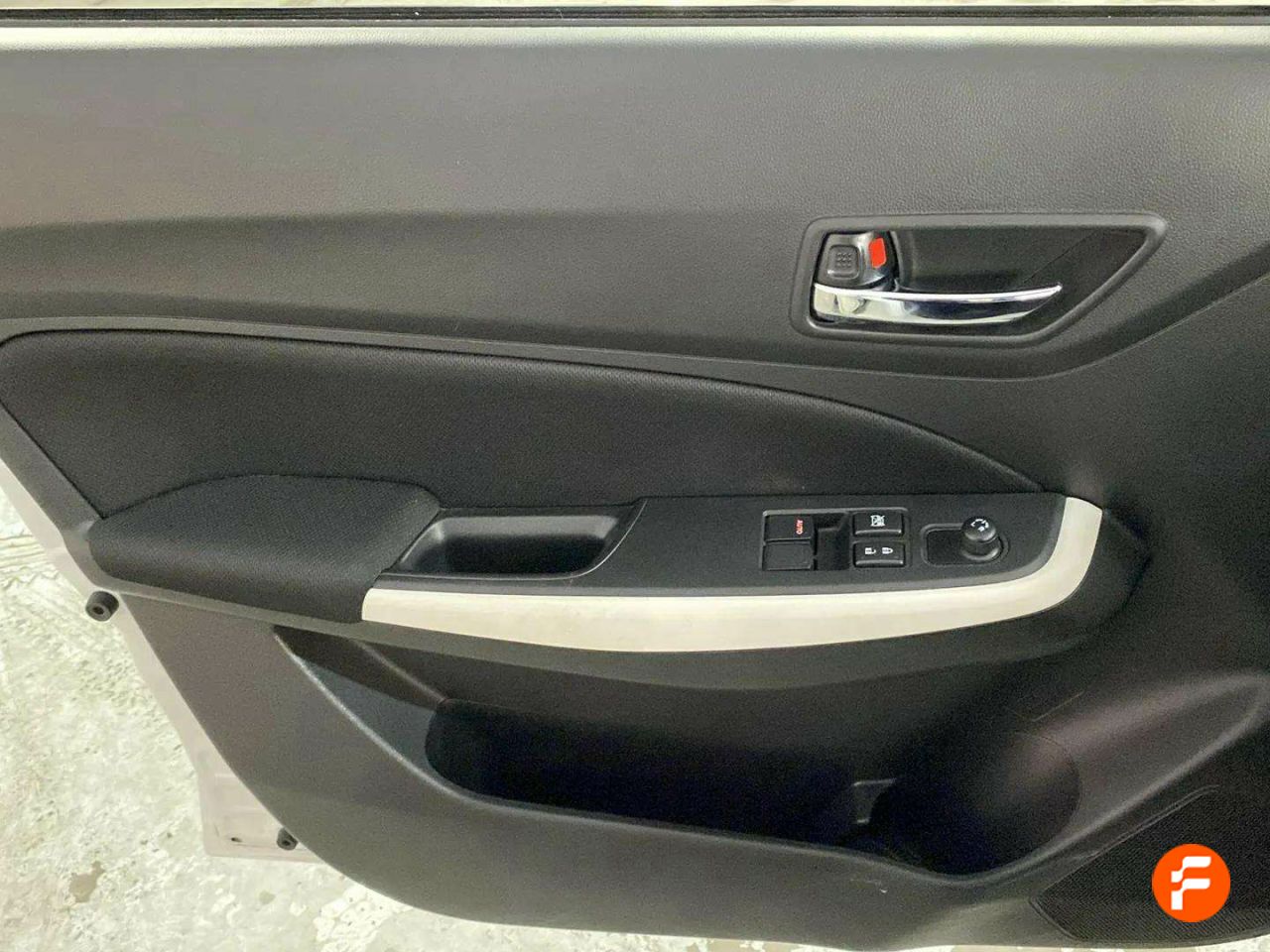 Foto Suzuki Swift 23