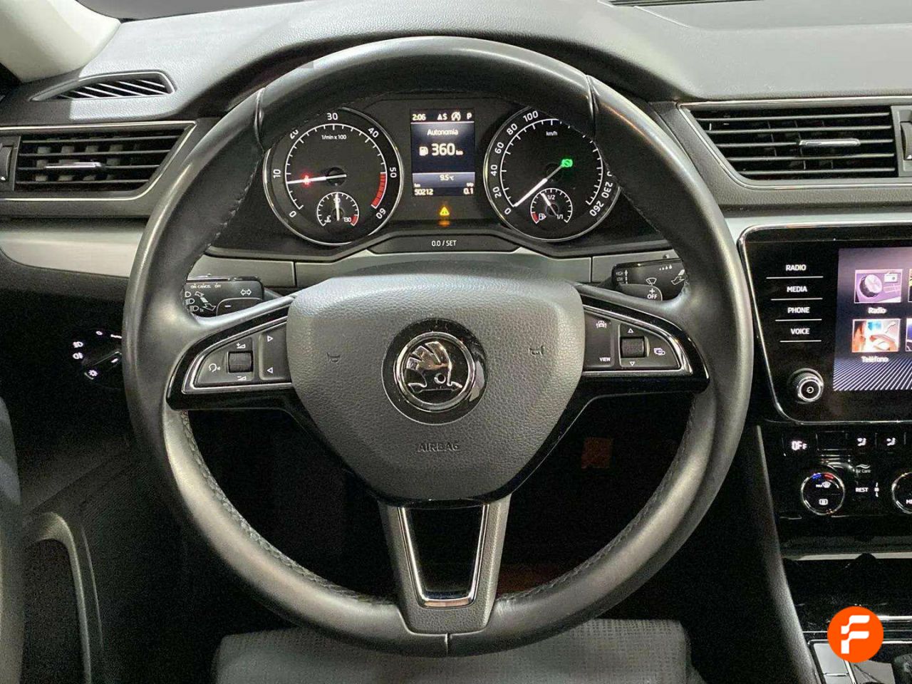 Foto Skoda Superb 19
