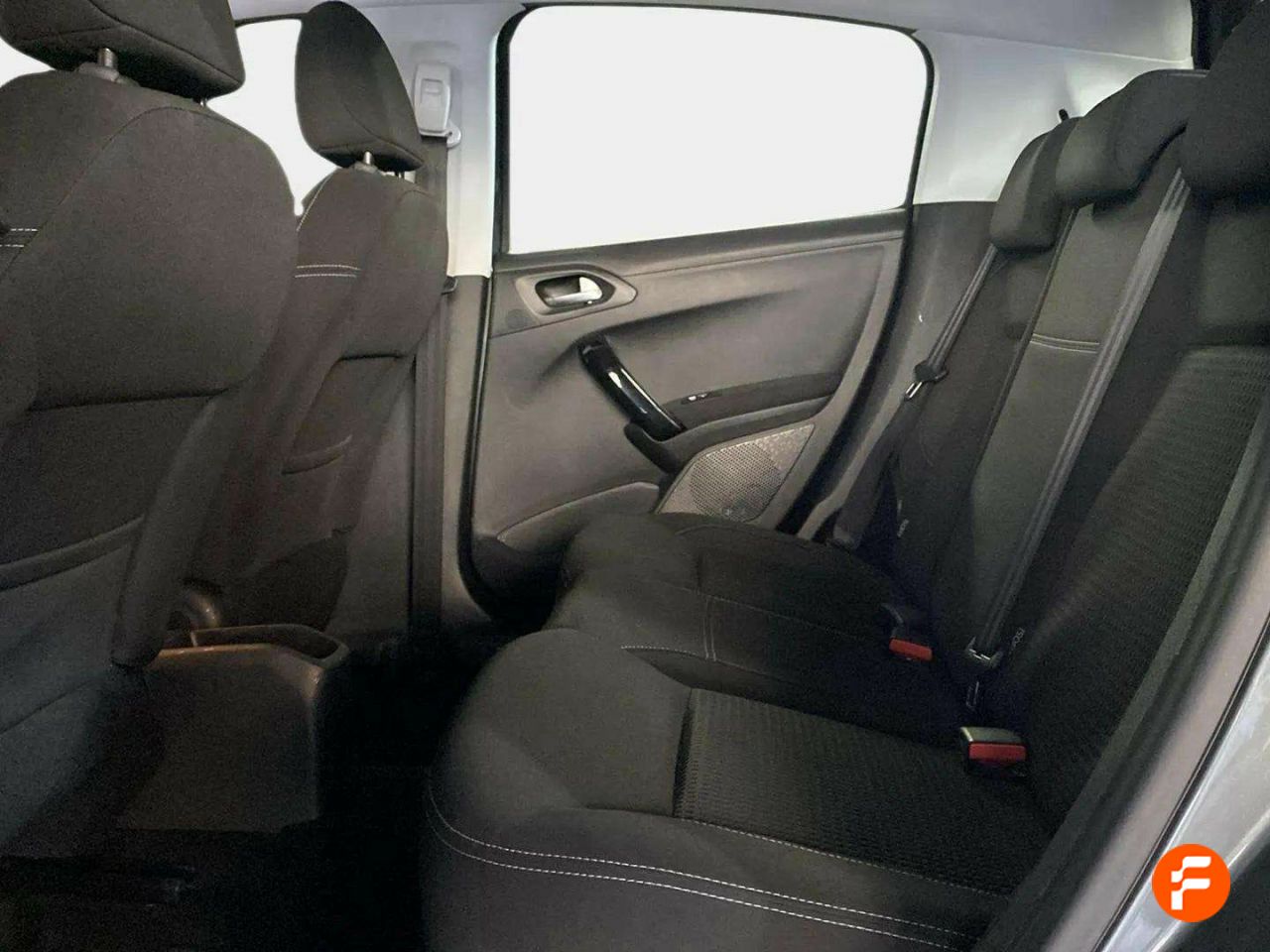 Foto Peugeot 208 12
