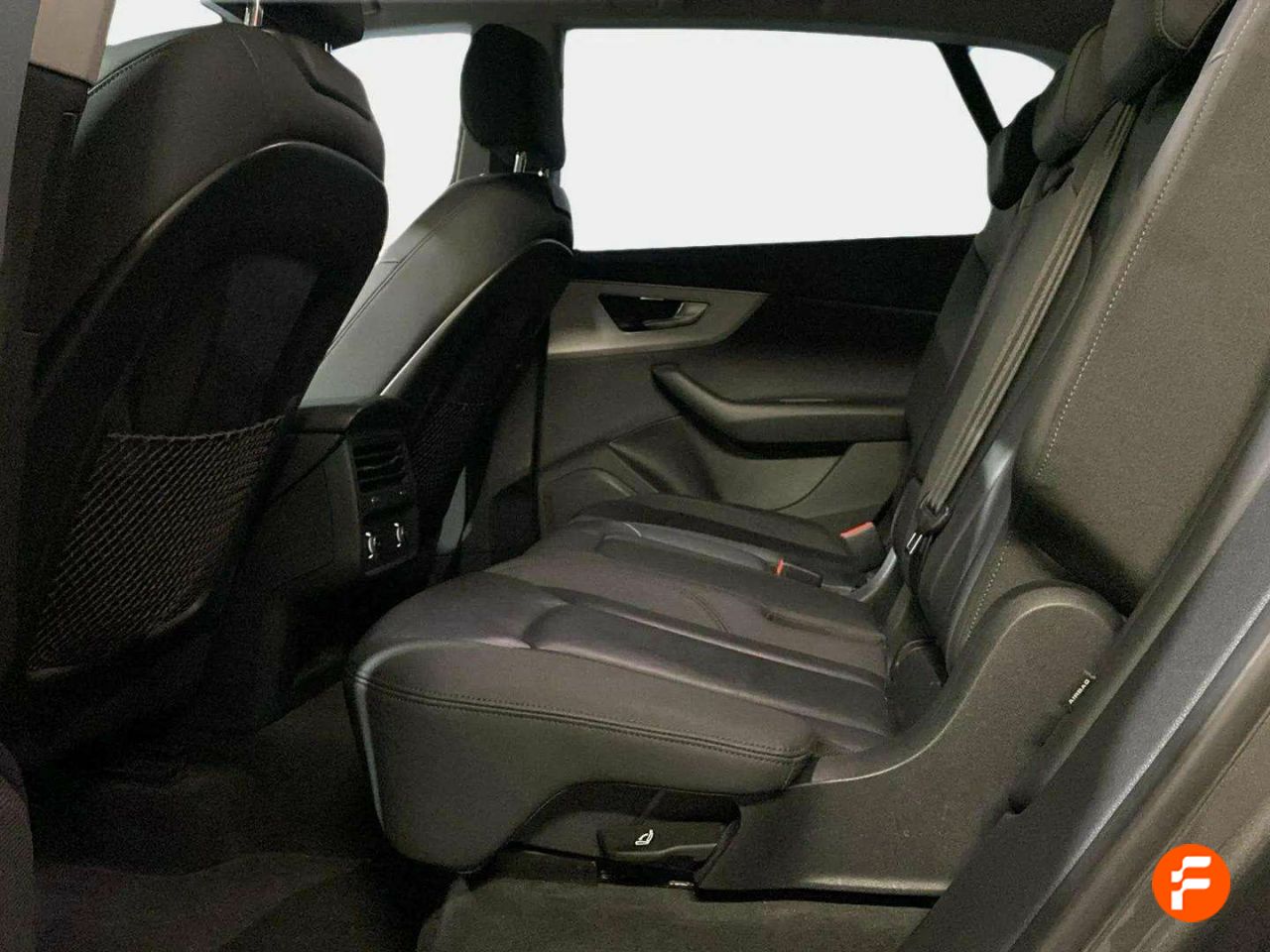 Foto Audi Q8 12