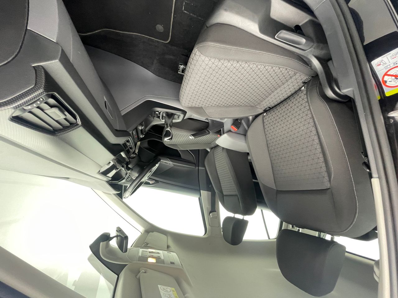 Foto Volkswagen T-Cross 13