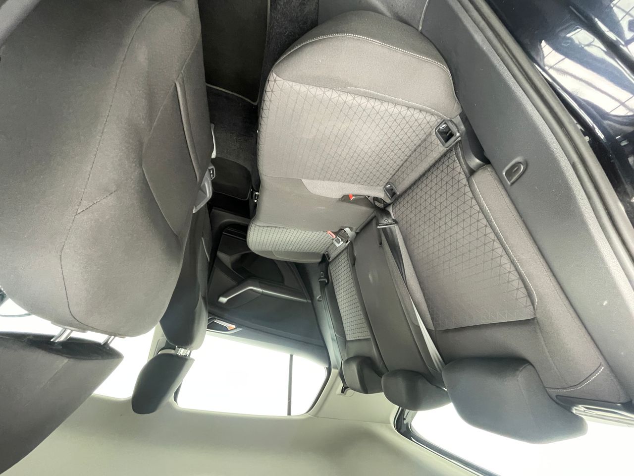 Foto Volkswagen T-Cross 14
