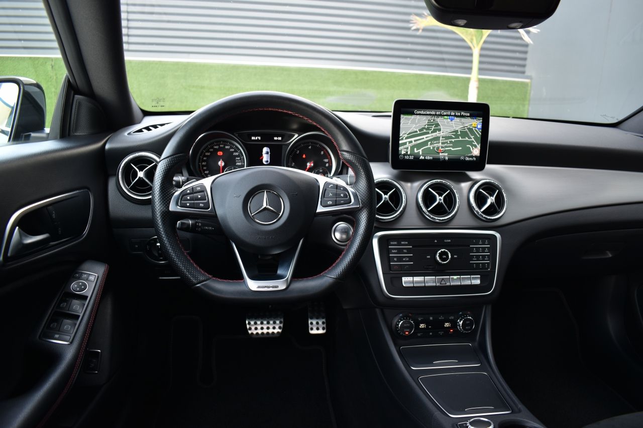 Foto Mercedes-Benz Clase CLA 101