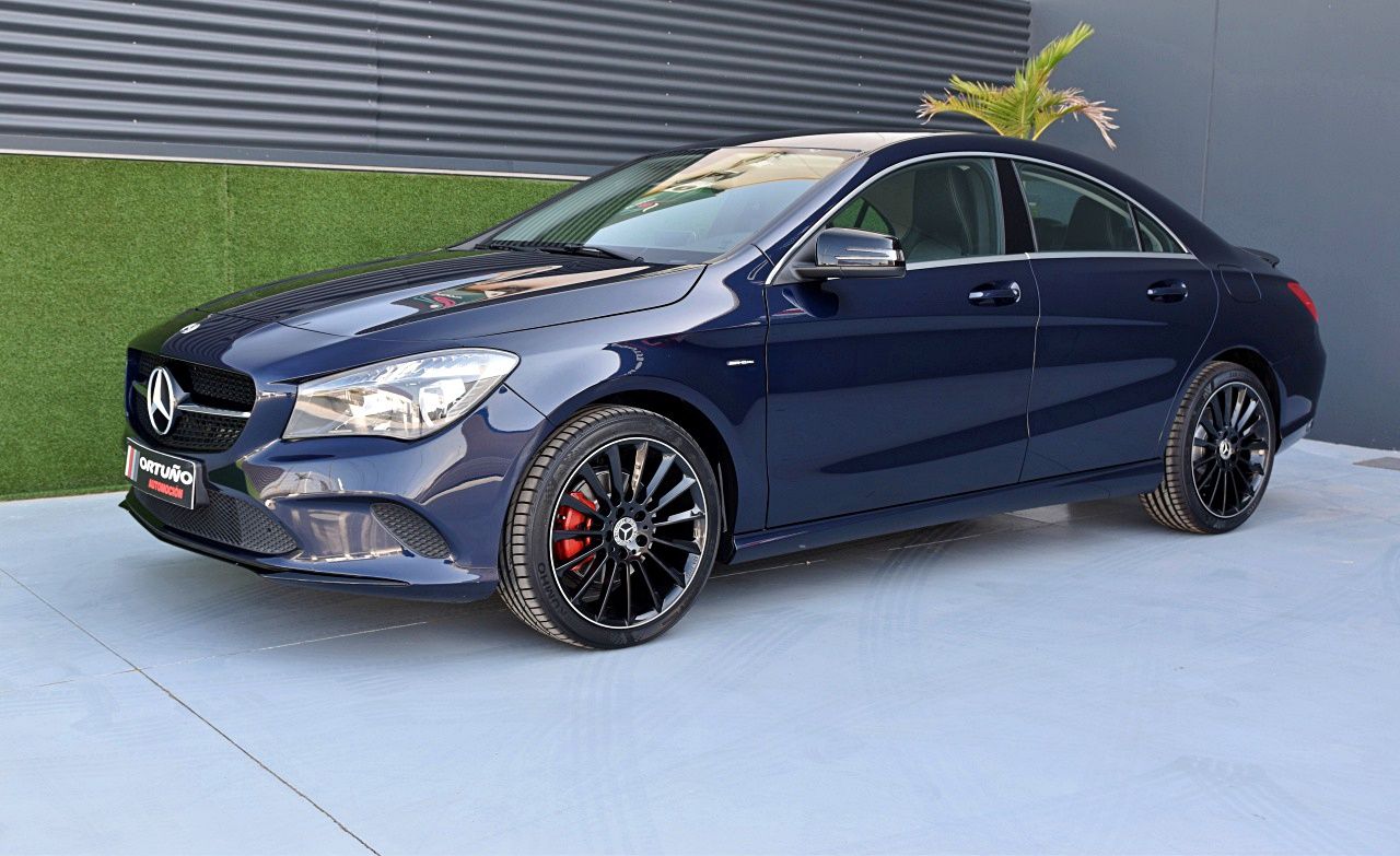 Foto Mercedes-Benz Clase CLA 13