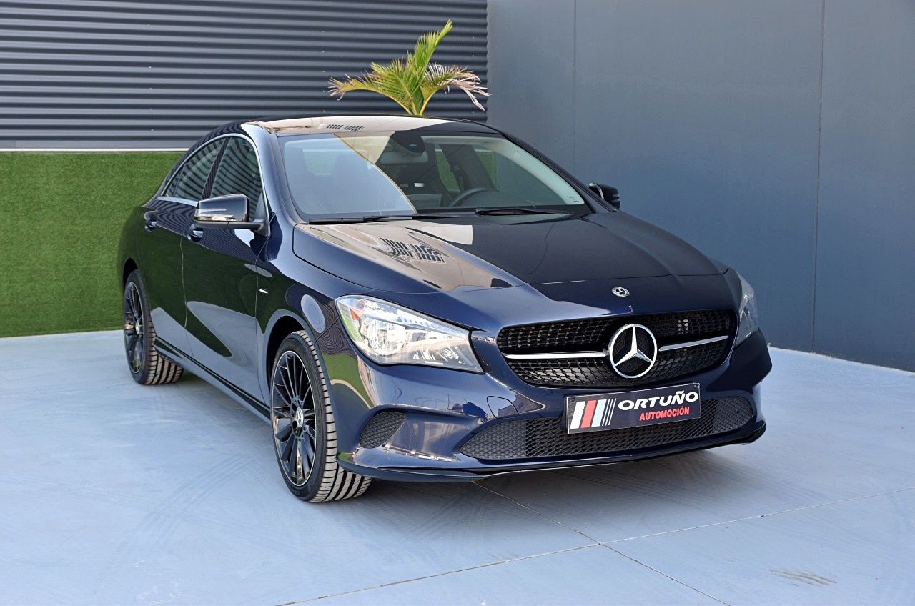 Foto Mercedes-Benz Clase CLA 61