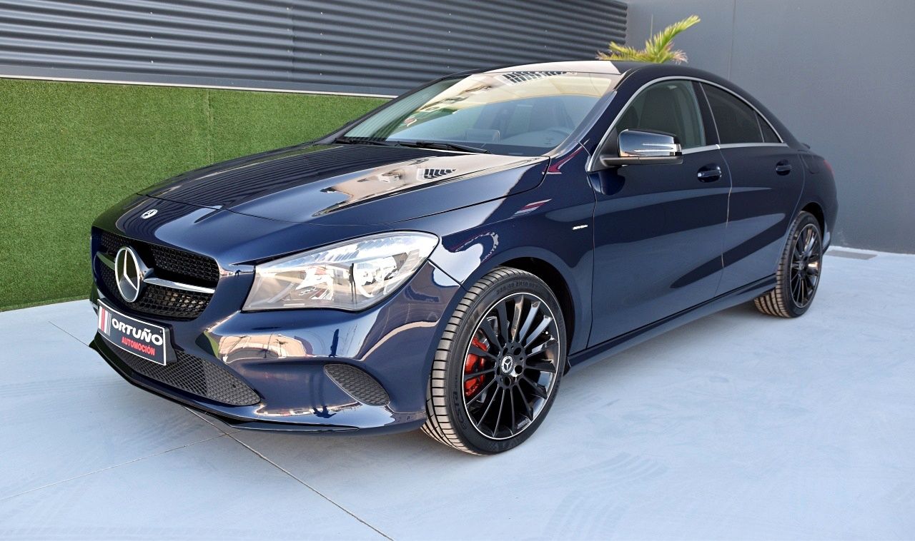 Foto Mercedes-Benz Clase CLA 23