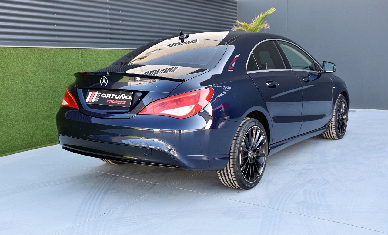 Foto Mercedes-Benz Clase CLA 26